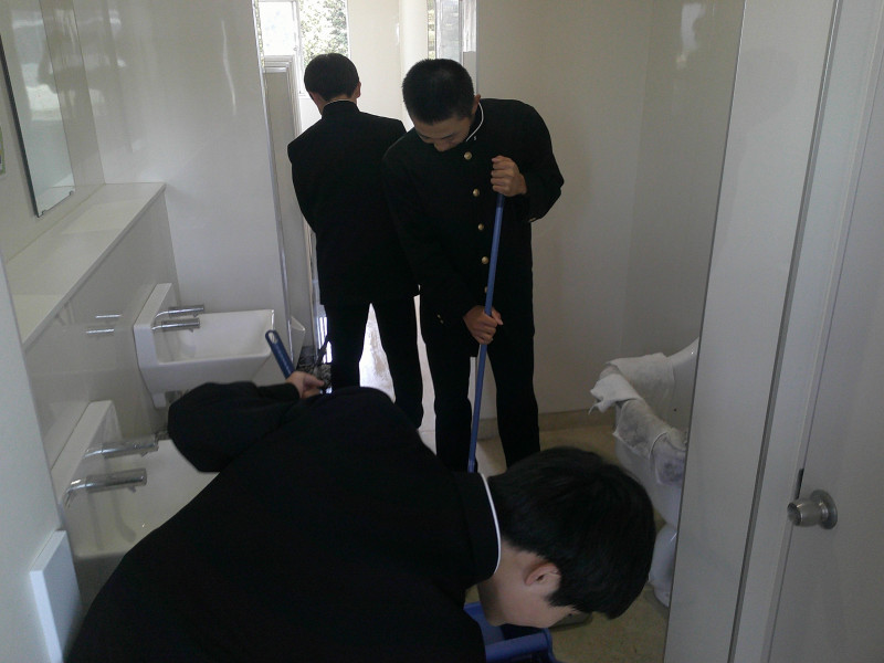 トイレ清掃２